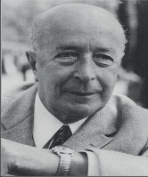 Obr. 1 – Prof. MUDr. Vladislav Rapant, DrSc., zakladatel a přednosta  I. chirurgické kliniky v Olomouci  v letech 1945–1970, oficiální nedatovaný portrét