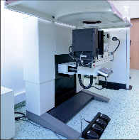 Obr. 3a – Mamografický přístroj